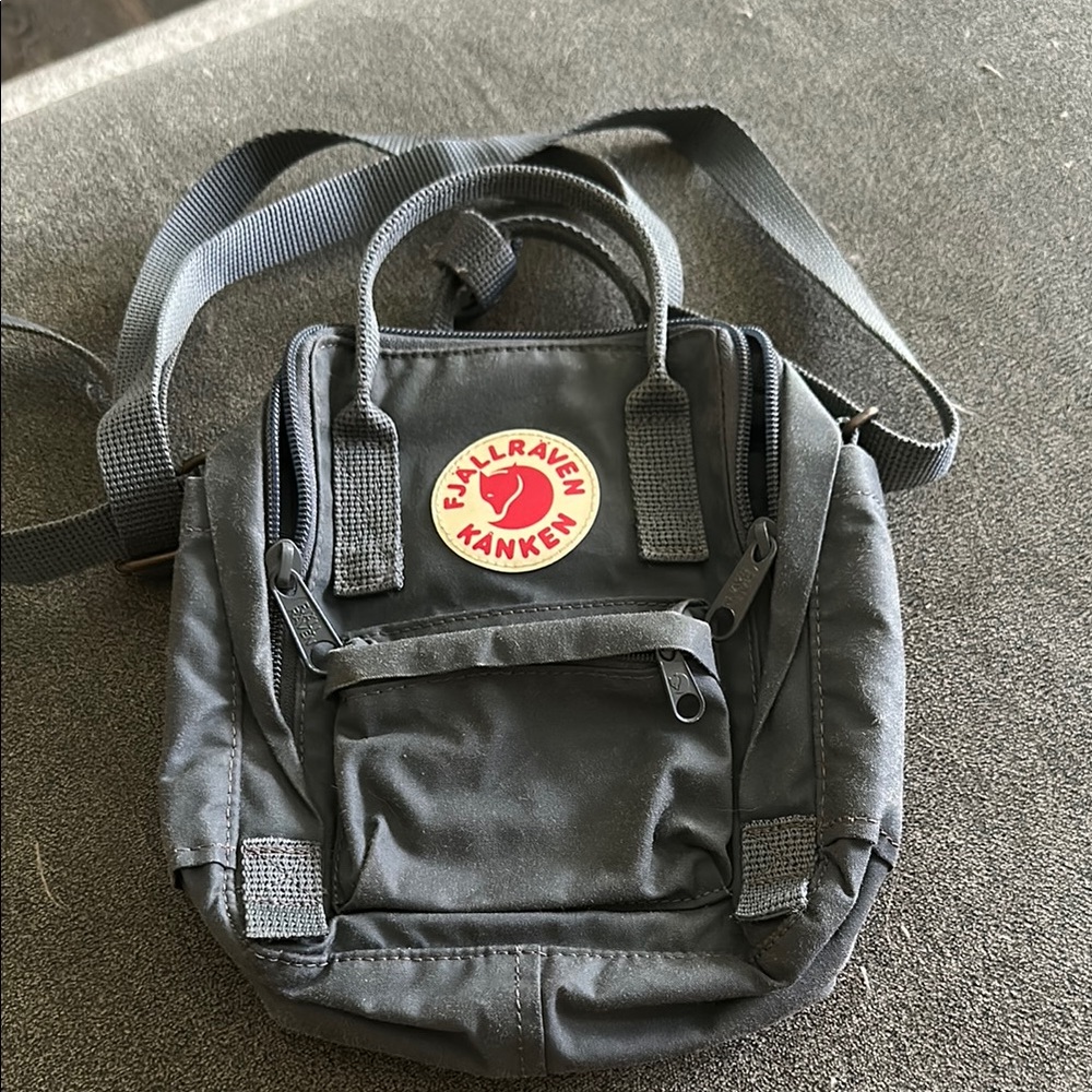 Fjallraven Kånken Mini Dark Gray Backpack
